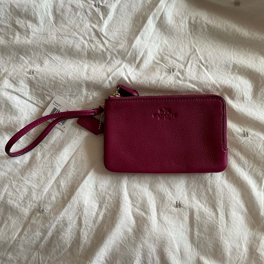 NWT Coach Leather Wristlet